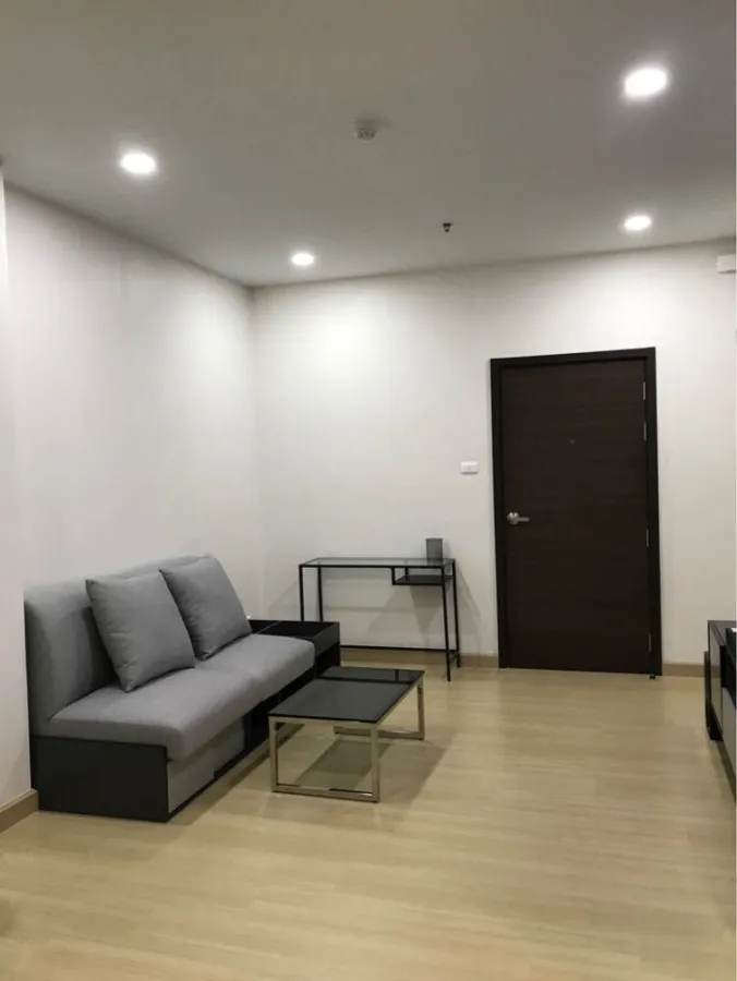 ขาย ให้เช่า Supalai Loft : MRT Yaek Fai Chai ห้องพร้อมอยู่ มีครบจบที่เดียว คือมาแต่ตัวเข้าอยู่ได้เลย