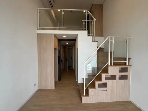 Selling Landmark @MRTA Station, 8th floor, Duplex Style, good project, worth living in, hurry and reserve now, don't miss out.