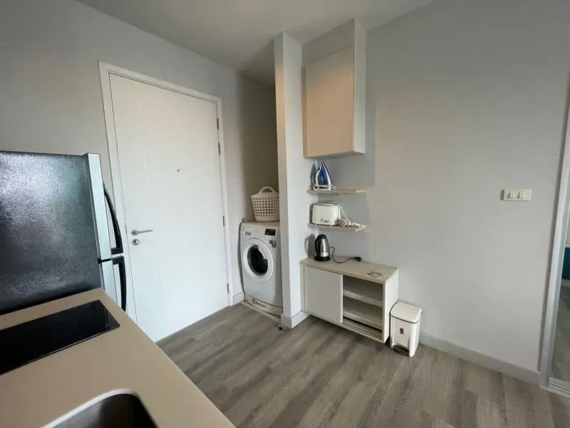 For Rent Centric Sea Pattaya, high floor, city view, open, airy, pleasing to the eyes, very comfortable sofa. Hurry and reserve before you miss out.