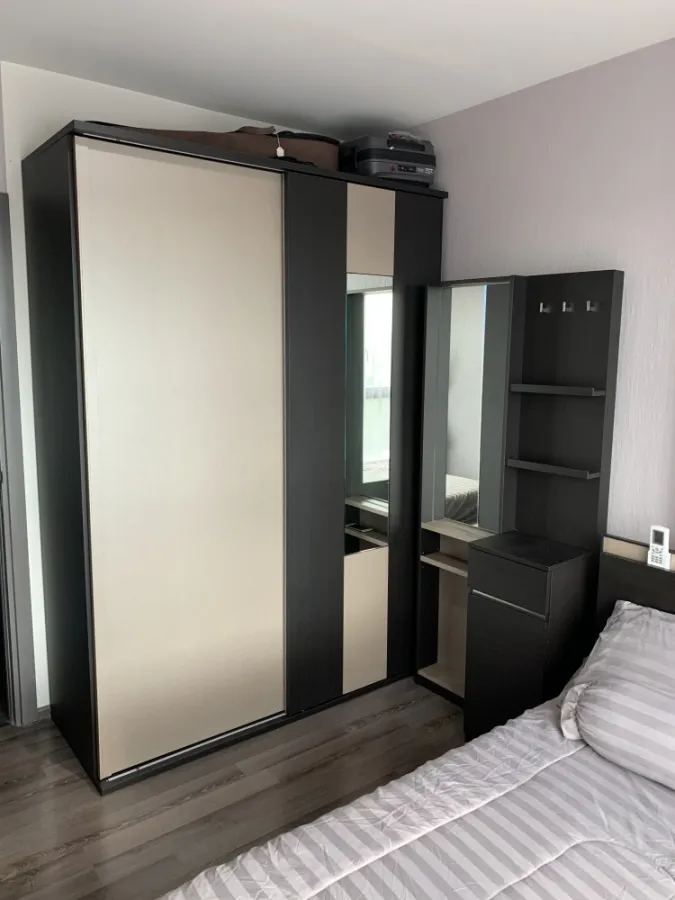 Condo for sale, The Base Park East, separate rooms, fully furnished, good price, if you miss it you will regret it.