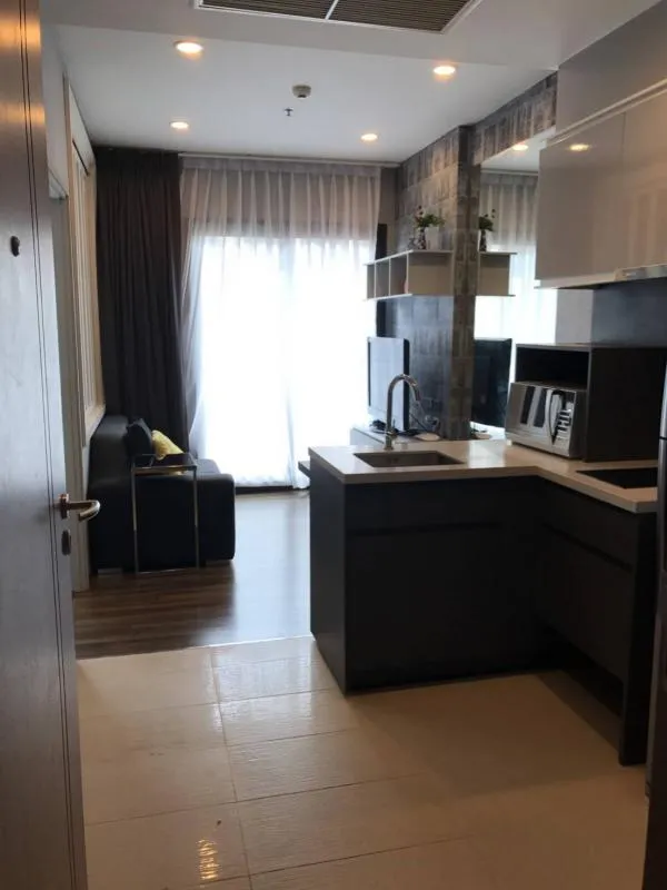 ปล่อยเช่า คอนโด Wyne สุขุมวิท (350m. BTS พระโขนง) 1Bed 30 sqm. ชั้น 6 (วิวสวน)