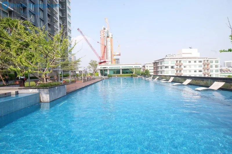 For rent: Siri @ Sukhumvit, 18th floor, fully furnished unit, very livable. Book now! (Hurry!)