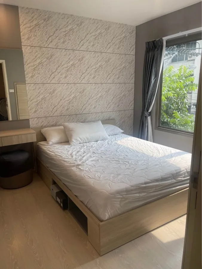 ขาย ให้เช่า ฟีล พหล 34 ห้องแต่งผนังสวยๆ เฟอร์นิเจอร์ครบชุด พร้อมโซฟาขนาดใหญ่น่านั่ง ไ่ม่จองคือพลาดมาก