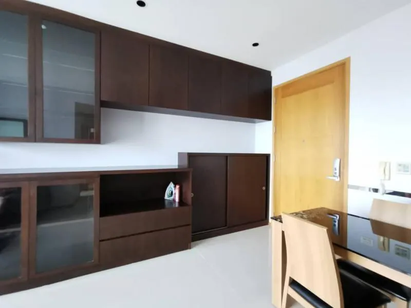 ขาย ดิ เอ็มโพริโอ เพลส ห้องสวย เฟอร์นิเจอร์จัดเต็ม มีอ่างจากุชชี่ ทำเลน่าอยู่ รีบจองด่วน