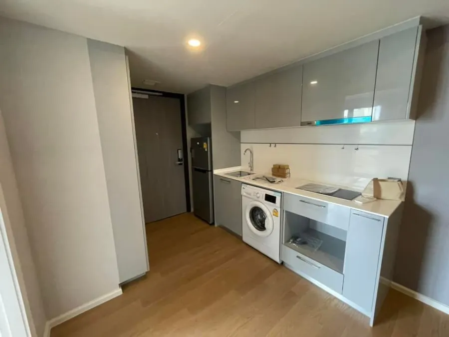 For Rent Suan Bua Residence Aree-Ratchakhru The room decorated in warm tones, comfortable for the eyes. partition Don't miss a lot