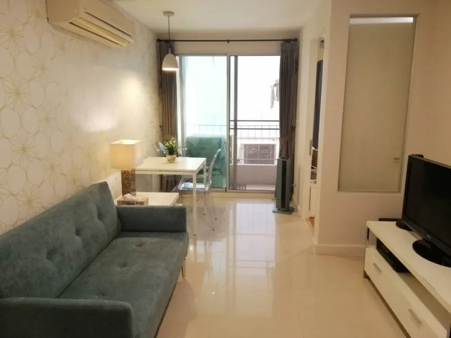 Condo for rent, The Clover Thonglor, fully furnished room, good location, easy to travel, don't miss it.
