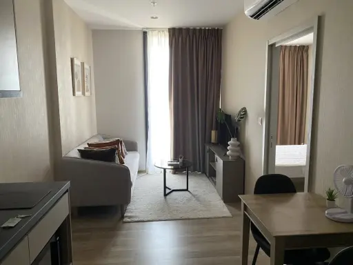 For rent: Oka Haus Sukhumvit 36, 22nd floor (very high floor), fully furnished. Book now!
