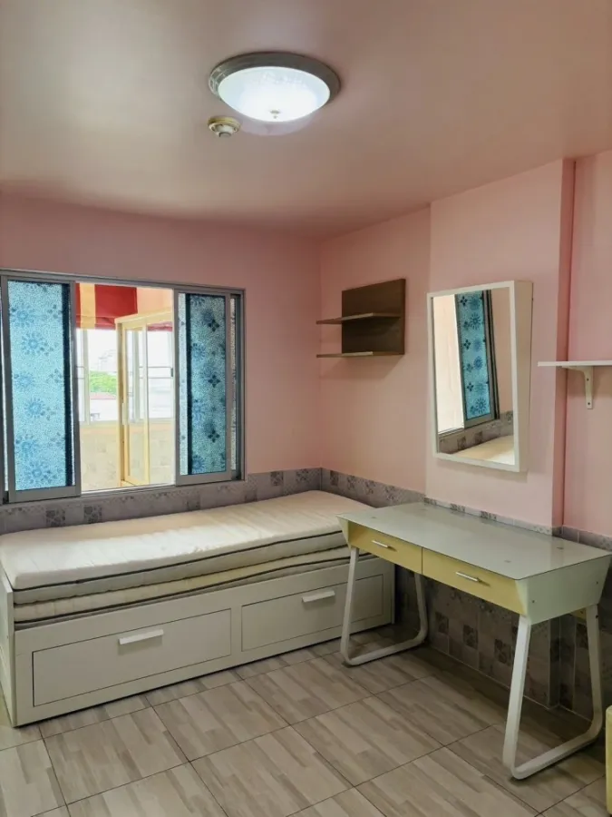 For rent: Lumpini Condotown Bodindecha-Ramkhamhaeng, 1 bedroom, 1 bathroom, fully furnished. Reserve now!