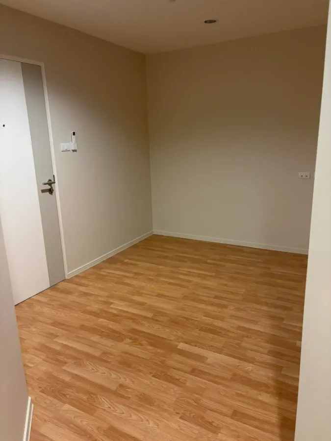 For rent: Lumpini Park Phetkasem 98, corner room with privacy, affordable price, you definitely can't miss it.