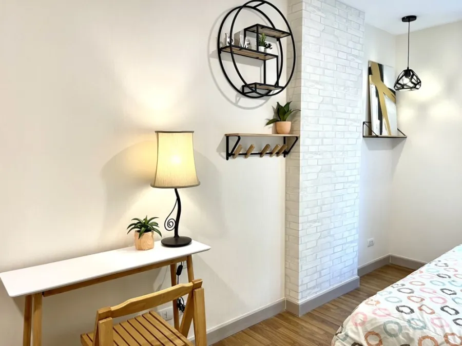 Urgent rent !! The Condo The Clover Thonglor Condo, good location, ready to stay, convenient to travel, do not miss !!