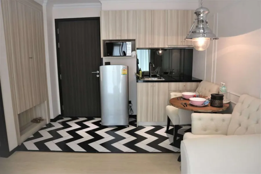 For sale: Venetian Signature Condo Resort Pattaya (Jomtien), 8th floor, fully furnished, ready to move in. Reserve now.