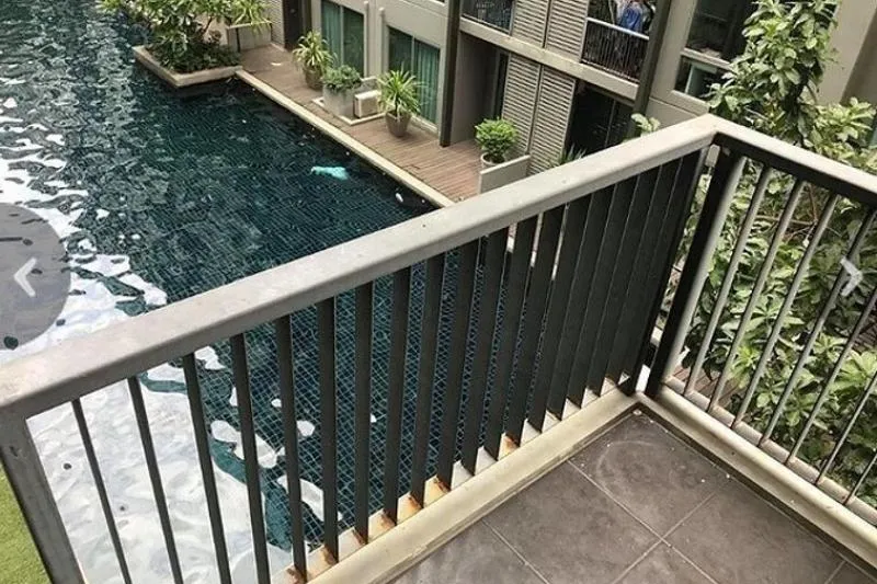 Big room, pool view, beautiful decoration, complete electrical appliances, ready to move in for rent A Space Play Ratchada-Sutthisan