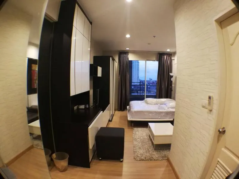 ขายคอนโด The Lighthouse Sathorn-Chareonnakorn ห้องตกแต่งเรียบ บรรยากาศดี ทำเลทอง น่าลงทุน จองด่วนน