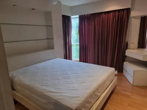 Sell The Link Sukhumvit 50, large room, 2 bedrooms, full facilities, good price, first come, first served.
