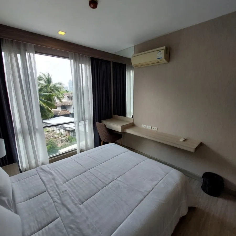 Condo for rent, Trapezo Sukhumvit 16, fully furnished, ready to move in, well built-in, hurry and reserve before you miss the opportunity.
