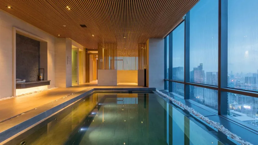 For rent, The Bangkok Thonglor, the ultimate luxury condominium. The decorated room is very beautiful. You can't miss it, book now.