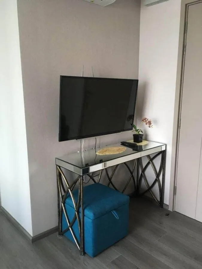Urgent sale, Condo The Politan Rive, 50th floor, river view, top position of small size room. Come reserve and own it.