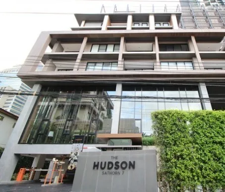 ขาย ให้เช่า THE HUDSON SATHORN7 ห้องใหย่อยู่สบาย พื้นที่ใช้สอยจุใจ รีบมาจับจองด่วน อย่าช้า