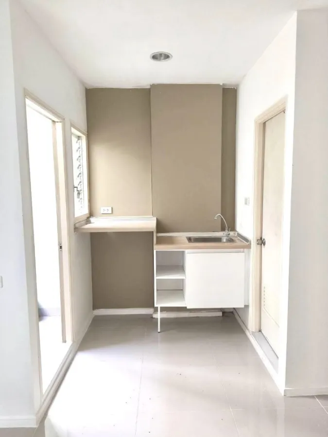 ขาย ลุมพินี ทาวน์ชิป รังสิต คลอง 1 ห้องรีโนเวทใหม่ทั้งห้อง ห้องสภาพดี น่าอยู่ ซื้อเลย ห้ามพลาด