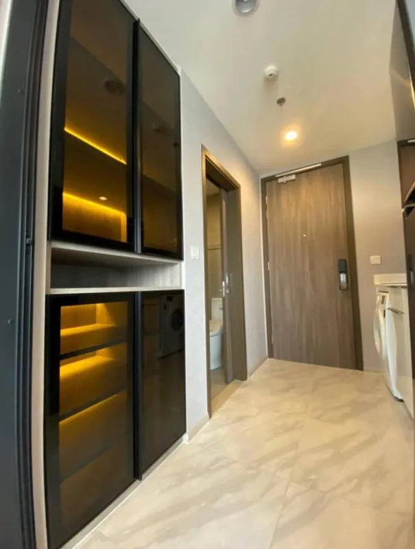 Condo for rent, ideo mobi Asok, 2 bedrooms, 1 bathroom, 23rd floor, city view, comes with full facilities, hurry up