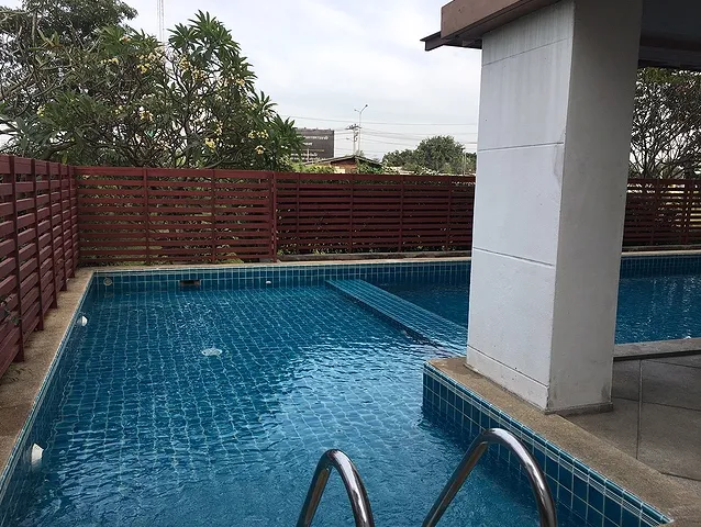 Condo for rent, Prima Srinakarin, size 30 sq.m., 5th floor, convenient transportation, near the mall, move now, do not hesitate.