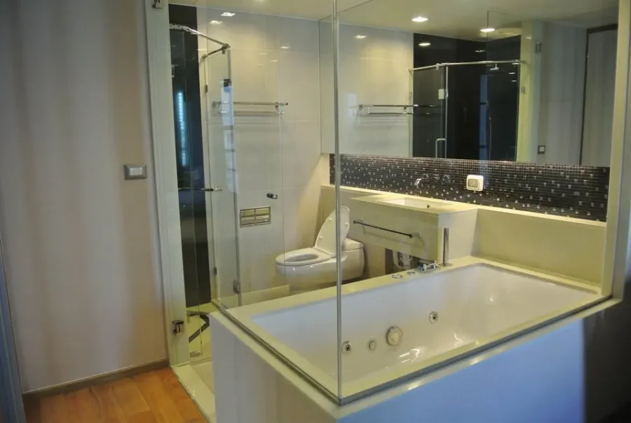 For rent or sale, The Address Sathorn, ready to move in, great usable space, if you don't book, you'll regret it.