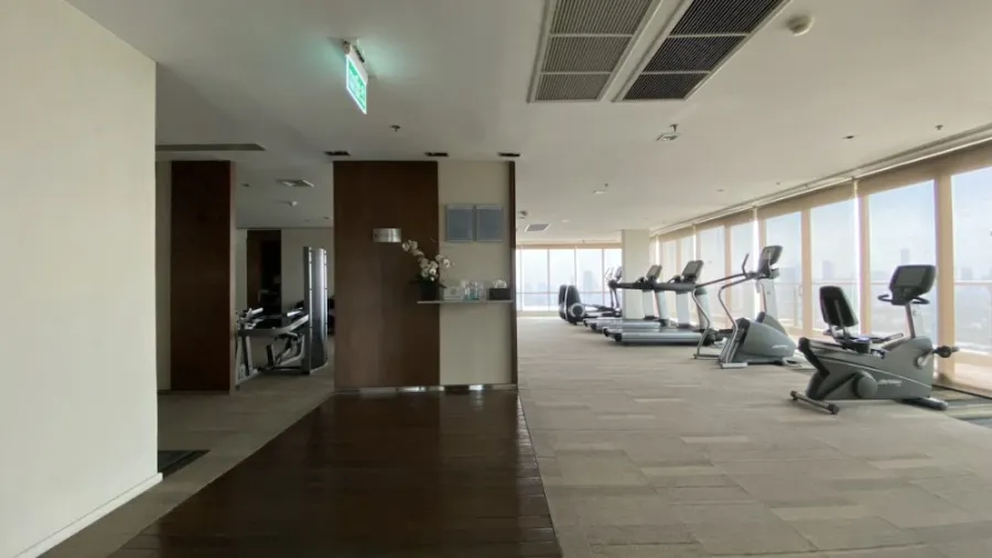 For sale: The Lake Sukhumvit 16, spacious room, comfortable living, fully furnished, hurry and reserve now!