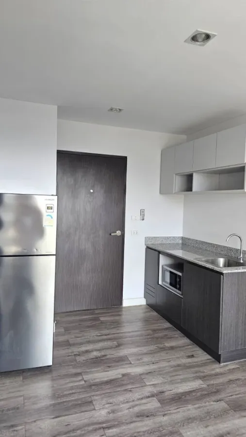 For rent G condo Sriracha, spacious room, lots of usable space, good price, hurry up and book now, don't wait.