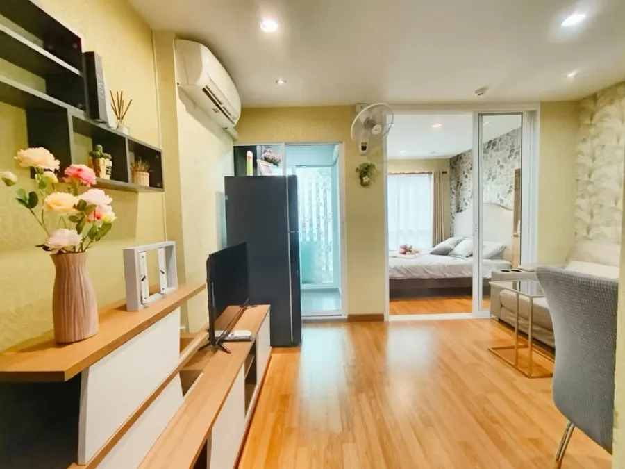 For rent, Regent Home Sukhumvit 81, size 28 sqm., 6th floor, private corner room, open view, peaceful like this, must book