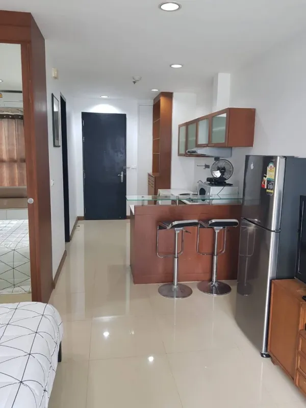 ให้เช่า Condo The Address siam ห้องมุมเป็นส่วนตัว ครัวบิ้วอิน ตกแต่งโทนเดียวสบายตามาก อย่าพลาดเด้อ