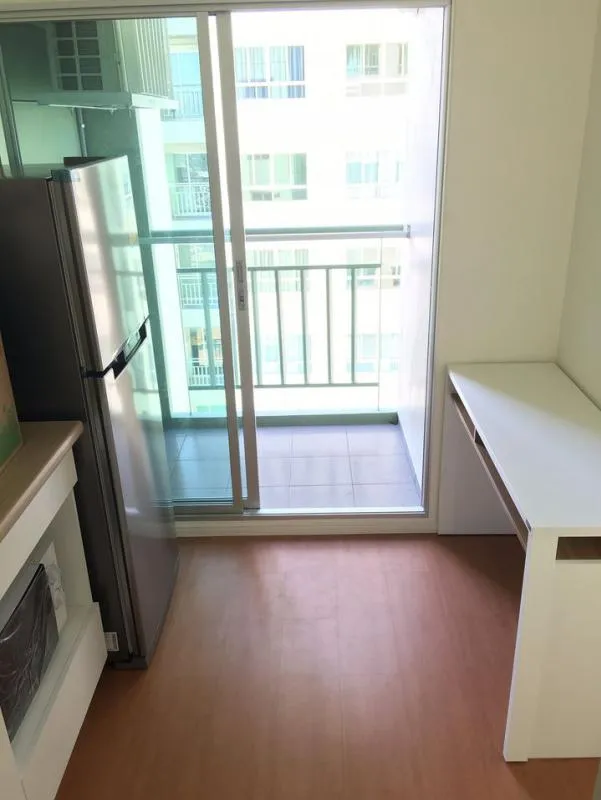 For rent Lumpini Park Rattanathibet-Ngamwongwan. The room is ready, high floor, great view, affordable price, don't miss it.