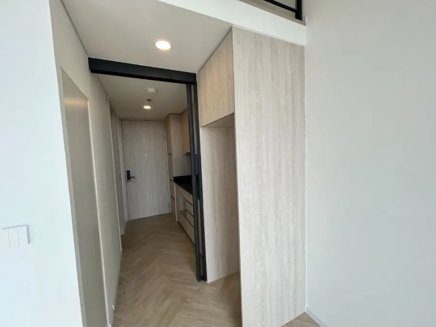For sale: Landmark at MRT Station, good project, nice location, interested, hurry and reserve now, don't miss out.