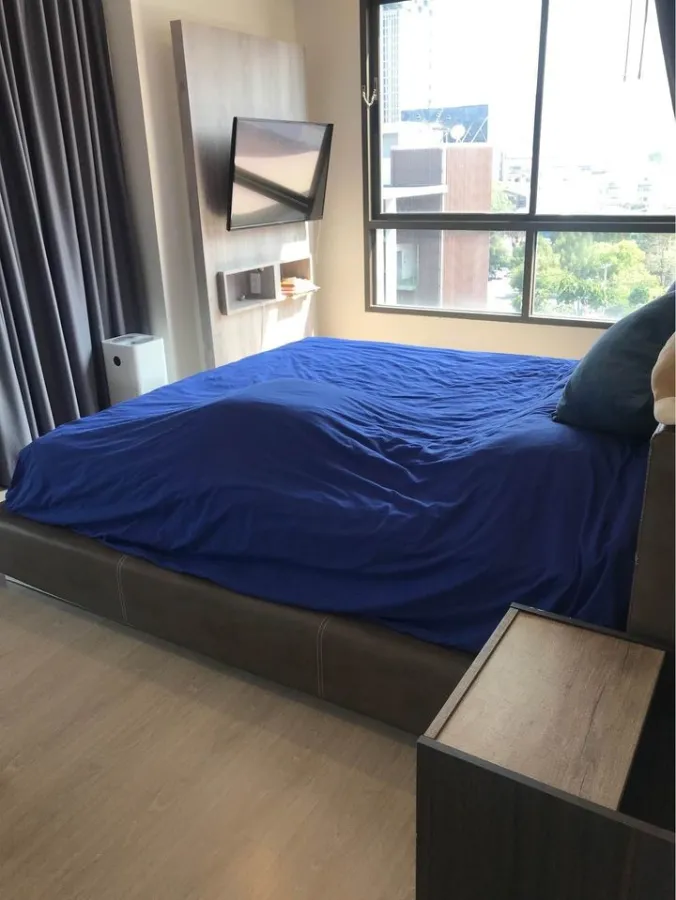 For rent, The Tree Sukhumvit 64, DUPLEX room, very spacious, with 2 bedrooms, decorated in Modern style, interested, book now.