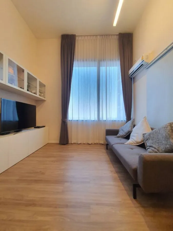 Sale Blossom Condo at Fashion, beautiful room, well decorated. Fully furnished, ready to move in, don't miss it!!
