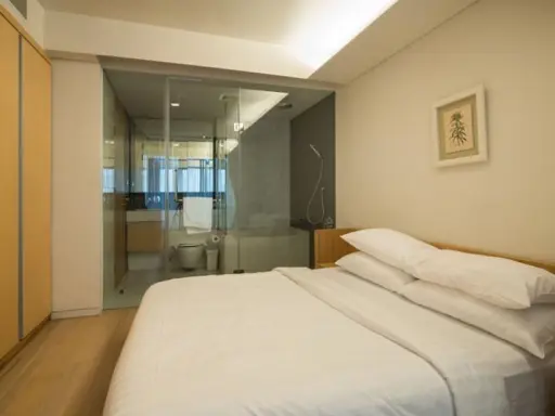 Condo for sale Siamese Gioia Sukhumvit 31 with furniture, washing machine and bathtub. Don't miss it.