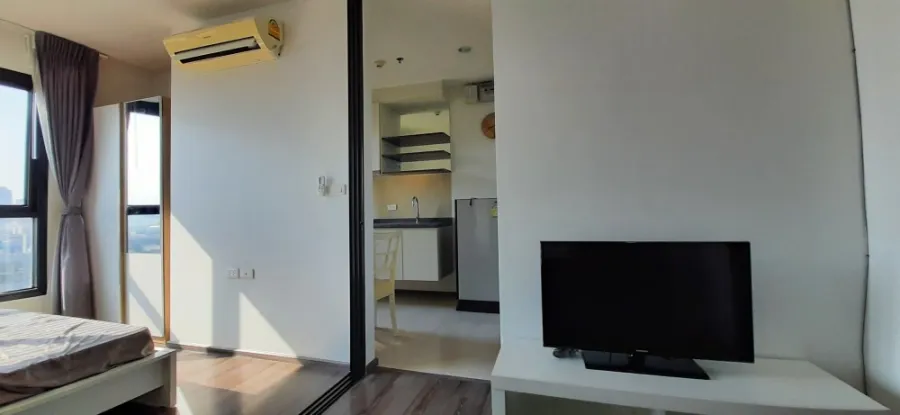 ให้เช่า คอนโด The Base Park West ชั้น 11 วิวโล่ง สบายตา คอนโดใจกลางเมือง รีบจับจองเลยจร้า