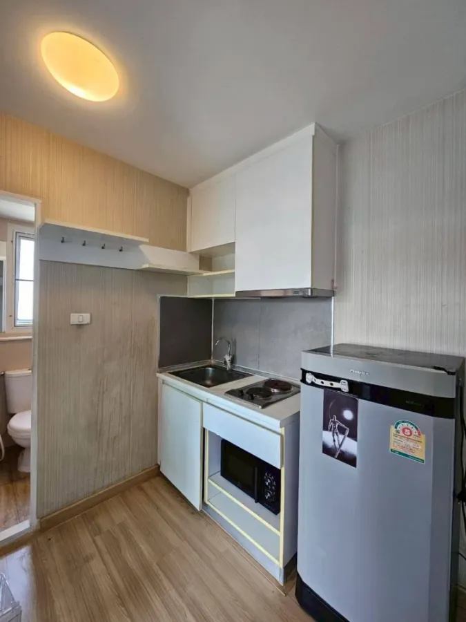 Urgent sale! Rill Condo Rangsit, ready to move in. Fully furnished with appliances. Just bring your personal belongings and you can move right in!