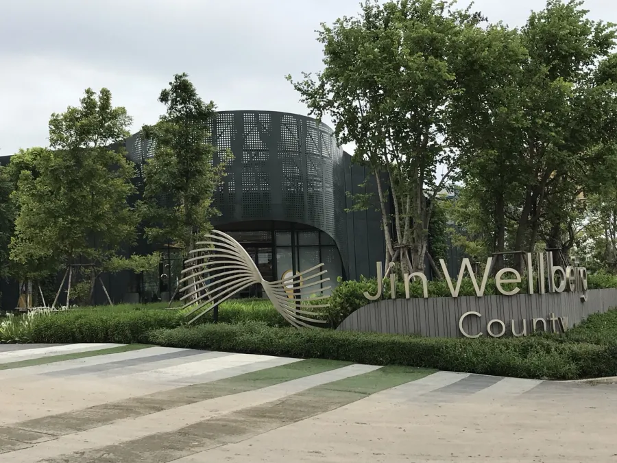 For rent: Jin Wellbeing County, 2 bedrooms, luxuriously decorated, livable. If interested, reserve now. Don't miss it. Hurry.