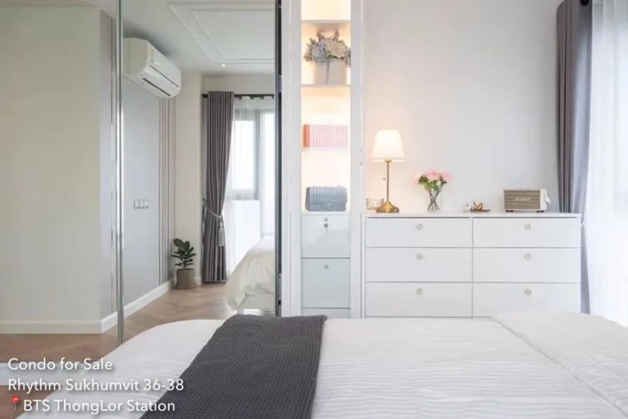 Sell Rhythm Sukhumvit 36-38, corner room, spacious, pool view no tall buildings Live comfortably as a family
