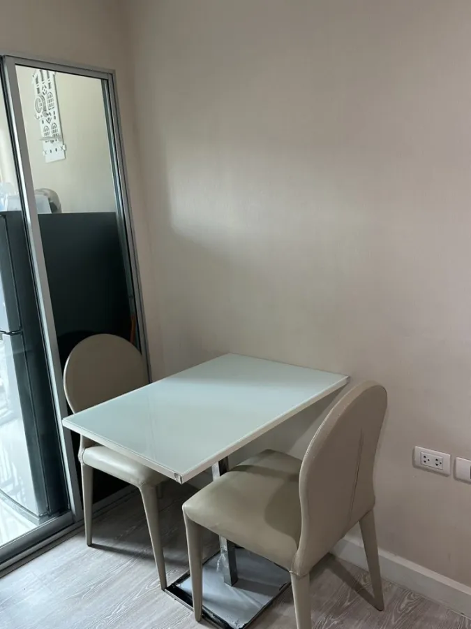 Urgent sale!! Condo Metro Luxe Kaset, 3rd floor, Building B, fully furnished room, good price, ready to move in, hurry and reserve now!!