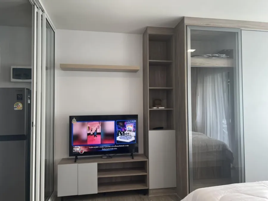 For rent: Cave Town Island, 6th floor, open view outside, fully furnished, interested, hurry and book now, urgent.