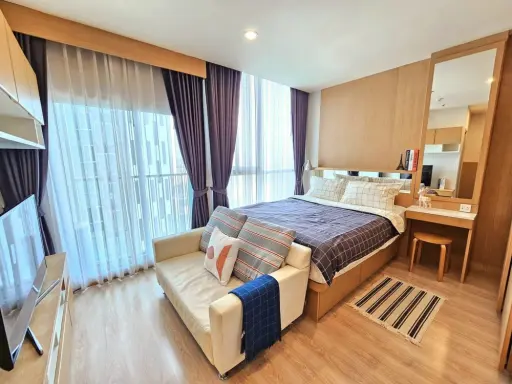 For Rent Condo Noble Revolve Ratchada, North room, looking down at the garden view, Fully Furnished, book quickly.