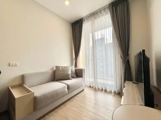 ให้เช่า คอนโด The Nest สุขุมวิท 71 ชั้น 6 วิวสระว่ายน้ำ ห้องตกแต่งเรียบง่าย โทนสีสบายตา รีบจองเลย