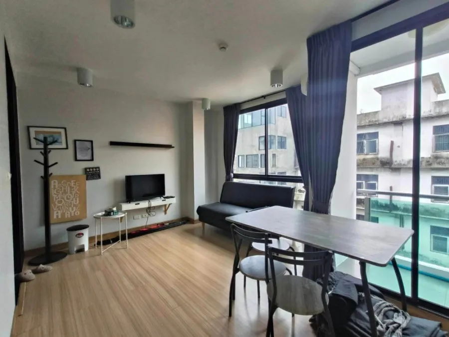 For rent!! Condo Chateau In Town Ratchada 10, 6th floor, beautiful room, fully decorated, ready to move in, hurry up and move!!