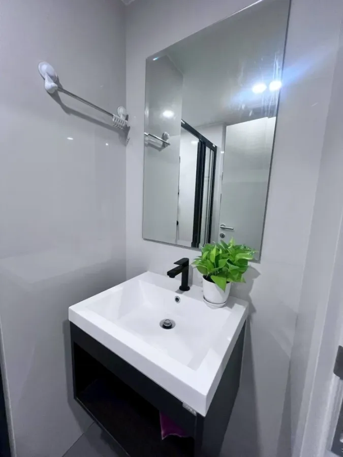 For rent: QUINTARA MHy'GEN RATCHADA - HUAI KHWANG, furnished room, ready to move in, complete here, hurry and reserve now.