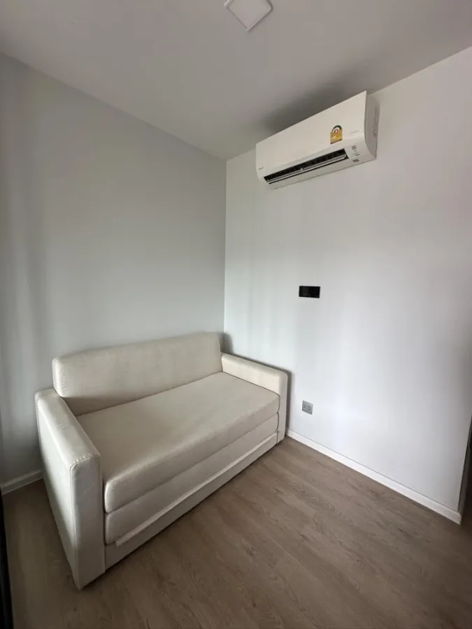 For sale Kave TU, Building C, 4th floor, swimming pool view. Comes complete with decorations. Book now before it's gone.