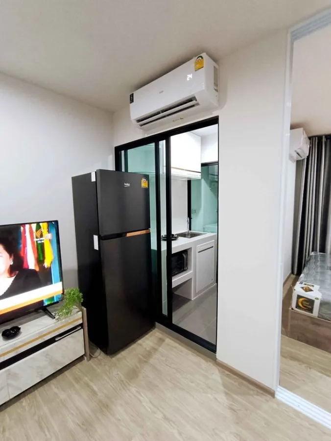 For rent, Rye Sukhumvit 101/1, separating the rooms into proportions, fully furnished, good price, don't just look at it, hurry up and book now.