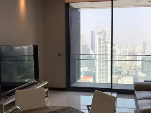 Condo for rent, Q Sukhumvit, next to the train, convenient transportation, high floor, beautiful view, stunning price, don't miss !!