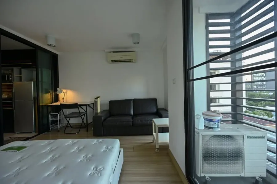 For sale: Chateau In Town Ratchada 20-2 Studio room, 4th floor, includes furniture, ready to move in immediately!!