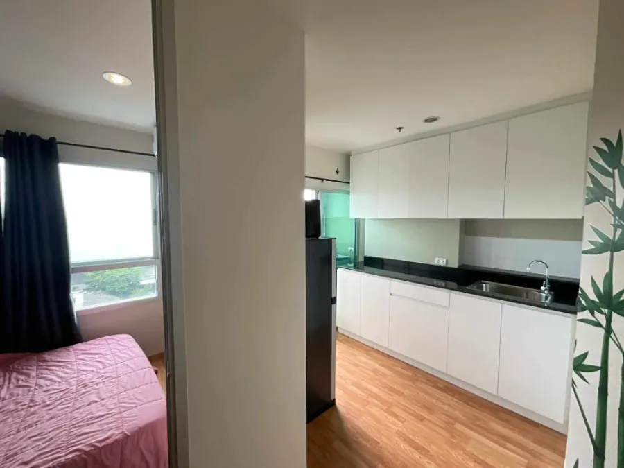 For sale or rent: Lumpini Park Phetkasem 98, 7th floor, partitioned unit, fully furnished, ready to move in. Book now!